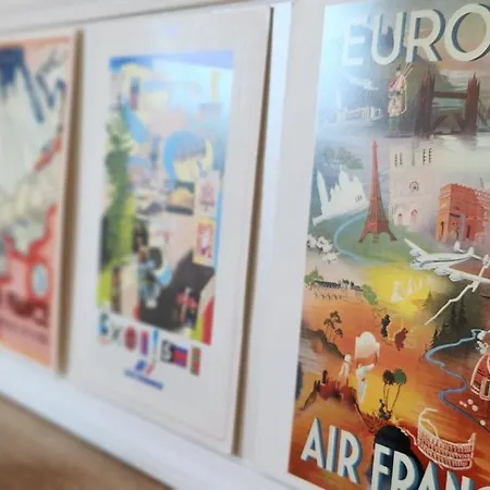 Les Hortensias Roses Duplex Apartment